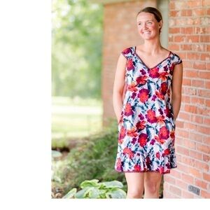NWT-pioneer woman-size 2X-knit chemise-flowered-lace trim. Ruffled bottom.